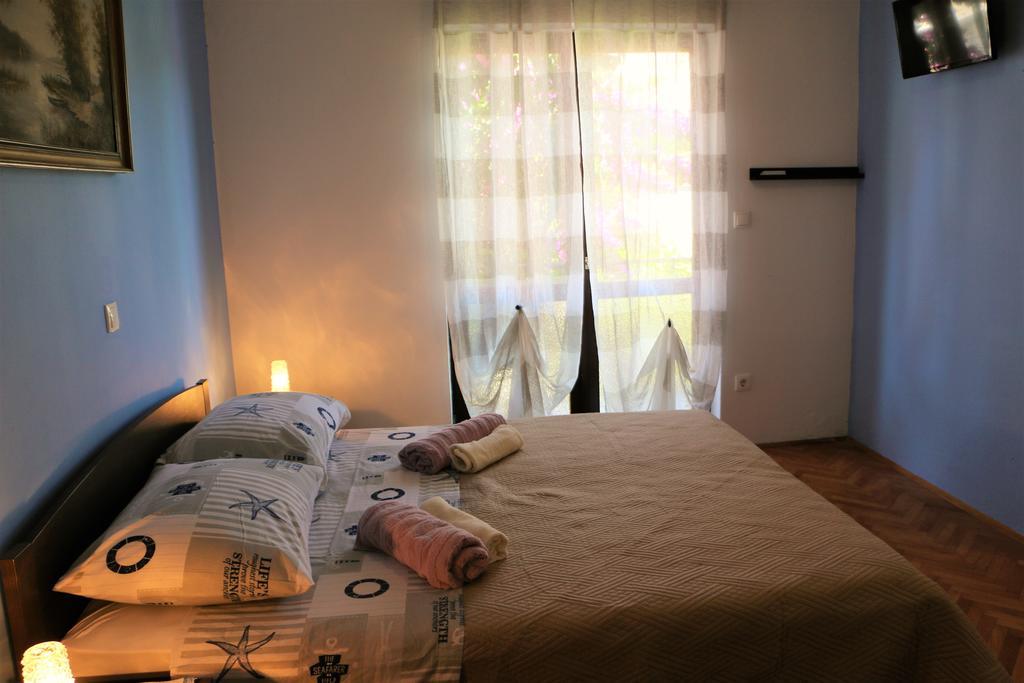 Apartments Milatic Jelsa  Dış mekan fotoğraf
