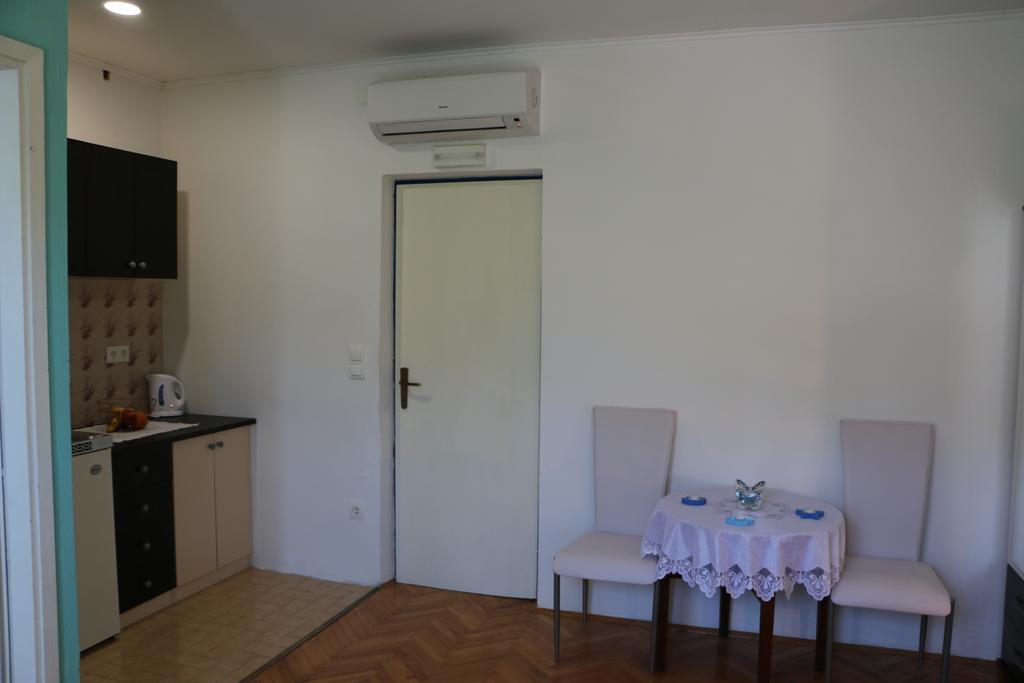 Apartments Milatic Jelsa  Dış mekan fotoğraf