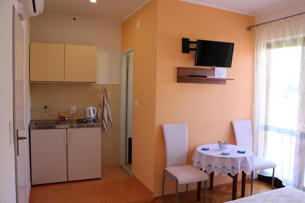 Apartments Milatic Jelsa  Dış mekan fotoğraf