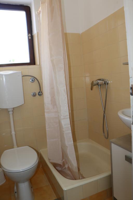 Apartments Milatic Jelsa  Dış mekan fotoğraf