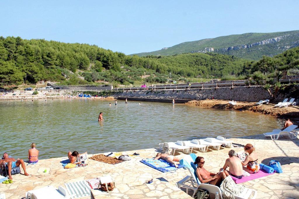 Apartments Milatic Jelsa  Dış mekan fotoğraf