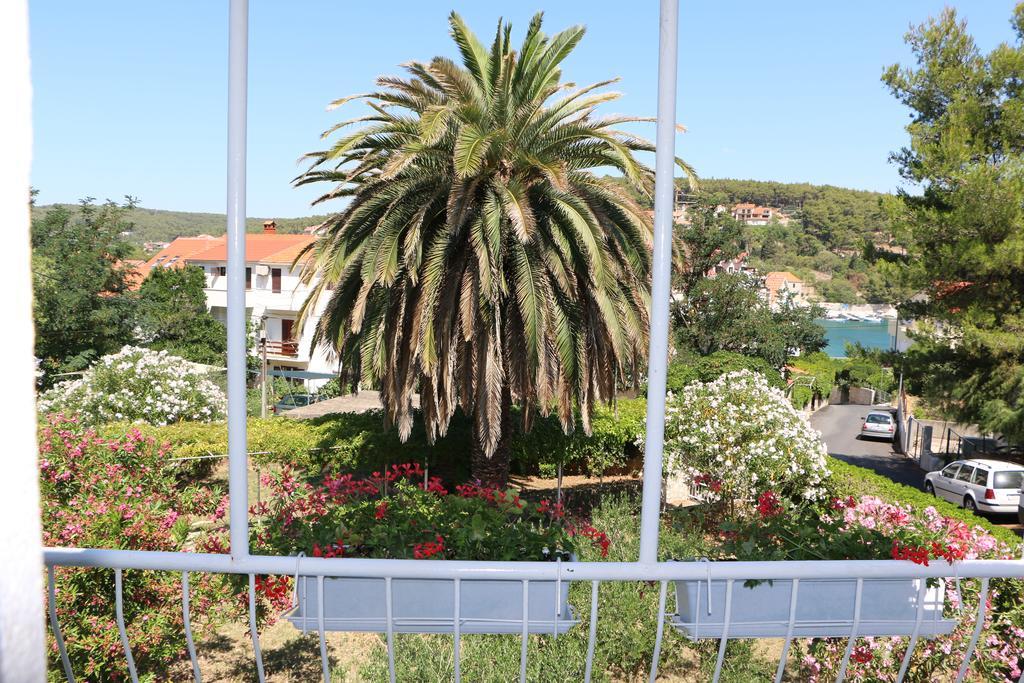 Apartments Milatic Jelsa  Dış mekan fotoğraf