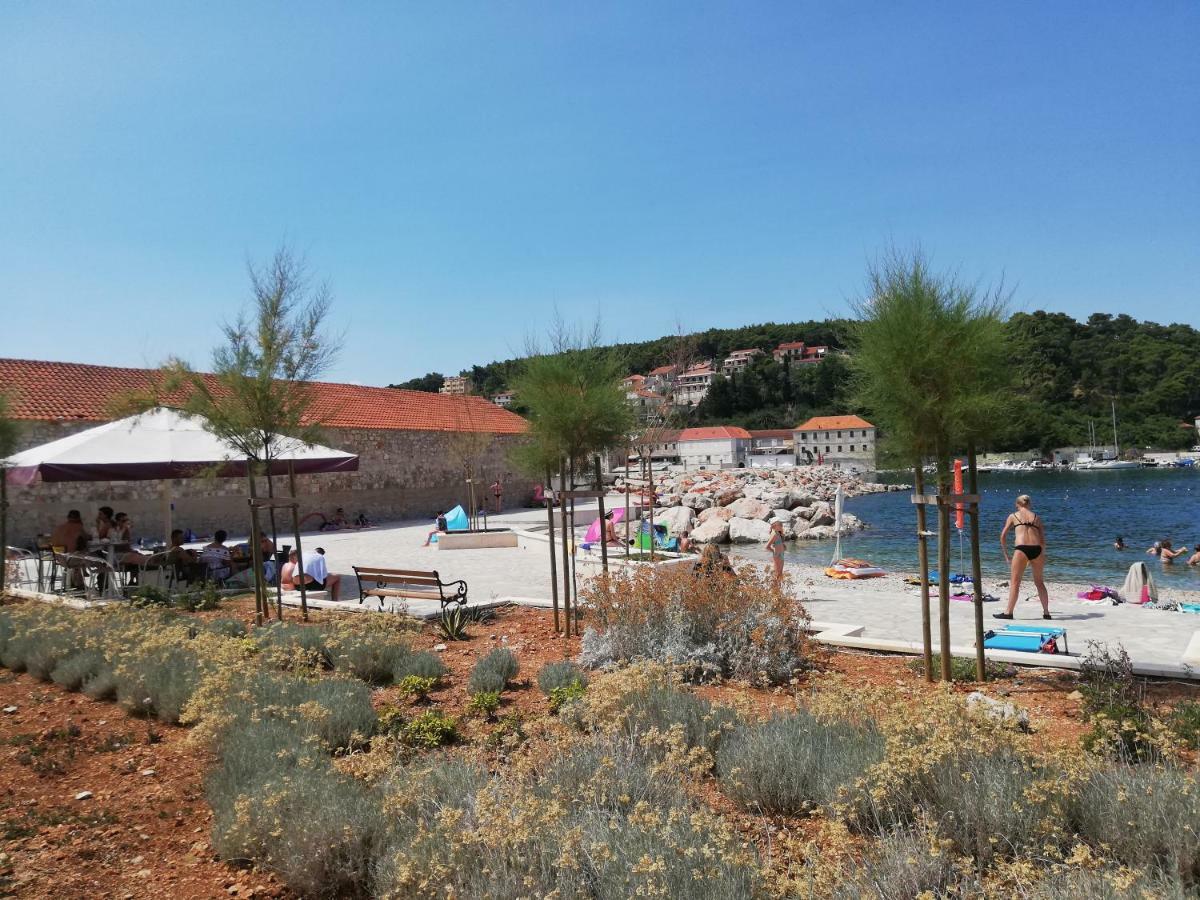 Apartments Milatic Jelsa  Dış mekan fotoğraf