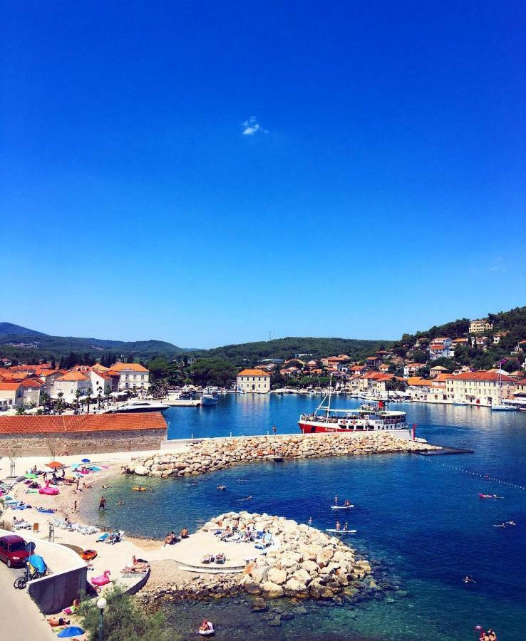 Apartments Milatic Jelsa  Dış mekan fotoğraf